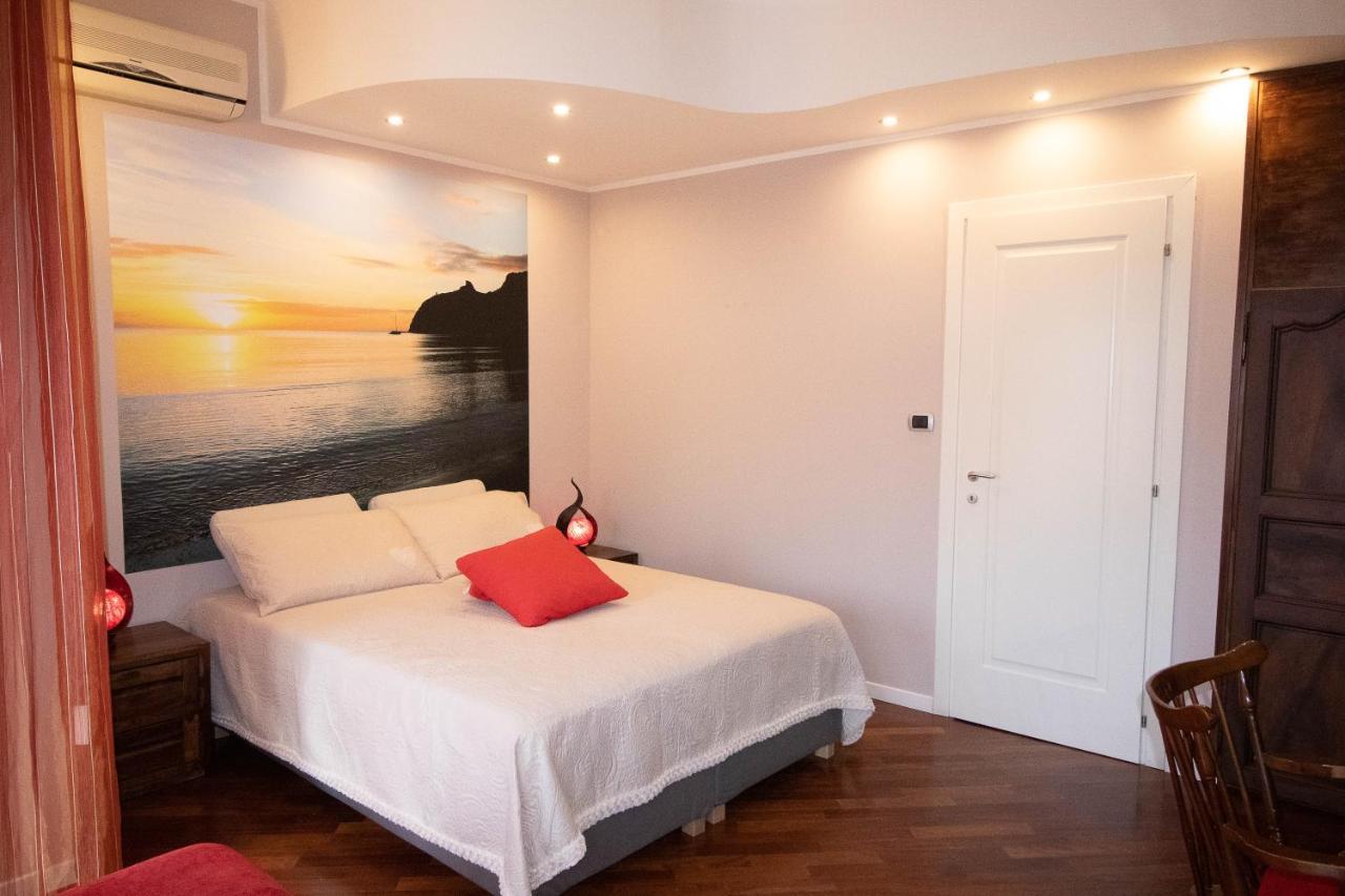 La Casa Di Adele Cagliari B&B المظهر الخارجي الصورة